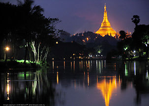 Photo of Kandawgyi Lake reflection Shwedagon Pagoda, Yangon