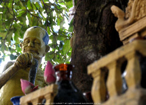 Statues indicting Life and death