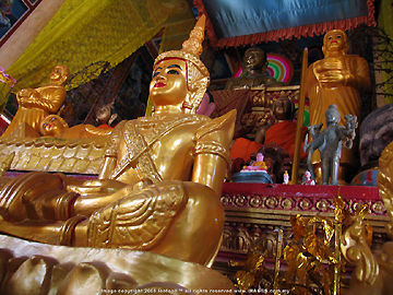 The main insatalled Buddhist Images