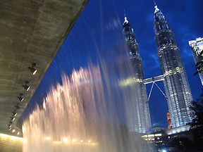 KLCC-fountainAmdm.jpg
