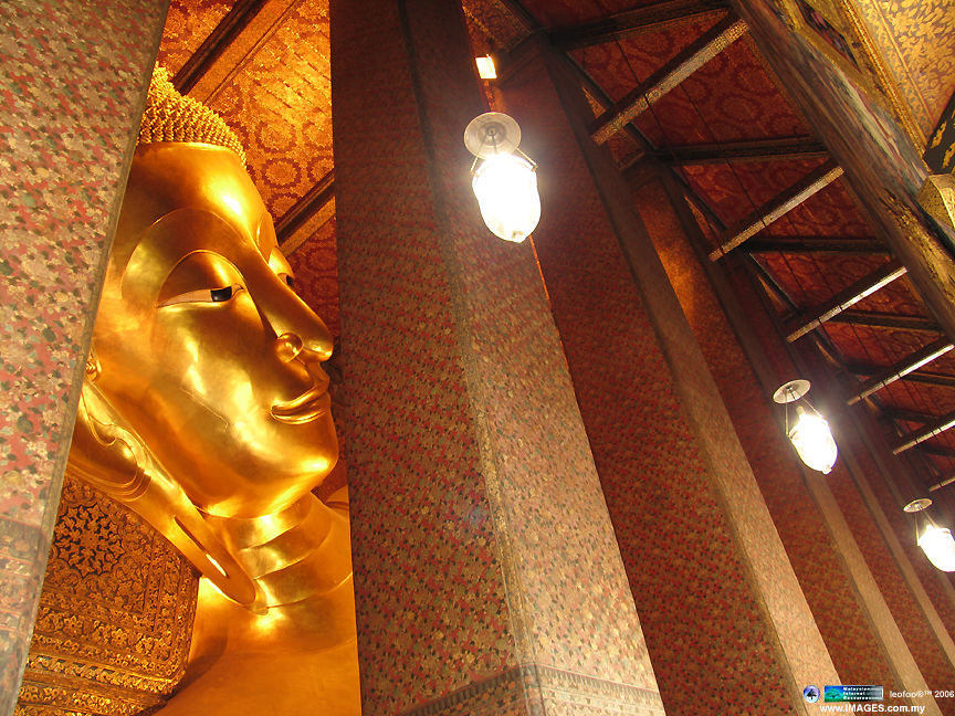 Wat PHO (PHU or PO) with the famous Sleeping /Reclning Buddha image, Bangkok (203k) Loading ...