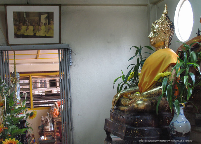 An old archived photo of thetemple abbots of Wat BUPPHARAM THAI BUDDHIST TEMPLE, Penang
