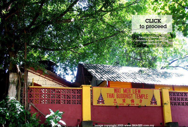 External View of Wat Meh Liew, Jalan Pahang  Image Size 105k Jpeg, Loading now .....