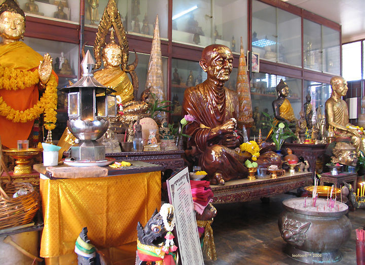 Internal instaleed statues of various famous Buddhist monks of Thailand