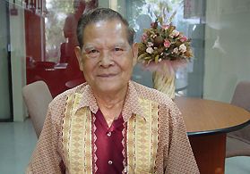 vichien at my office,jpg