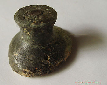 Mold stamp handle for Cambodia amulet named Tawn-Kuweru meen