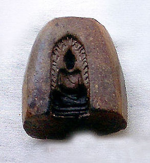 Dual surface mold Phra ROD wat Phra Singh, Chiangmai mold for amulets making process