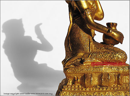 nangkwakshadow.jpg (56k) Loading .....