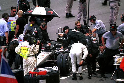 Team at the 'West'.jpg (23k) Loading...