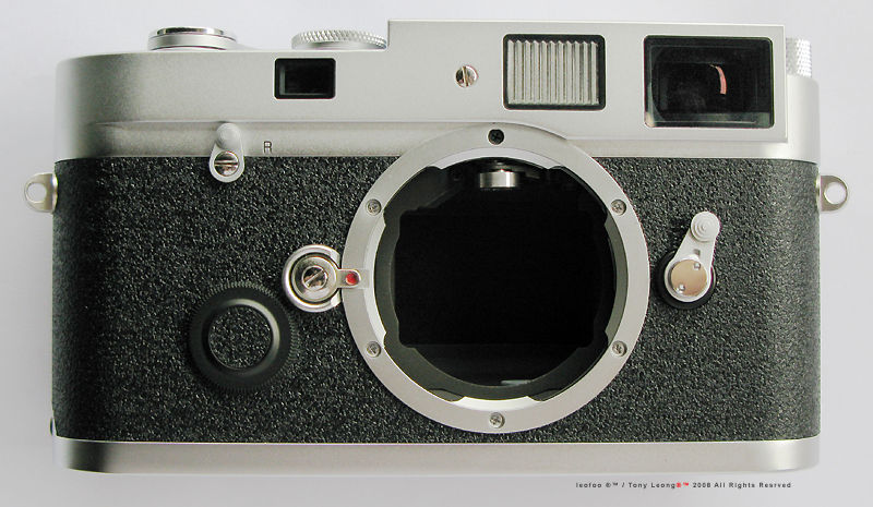 Leica MP chrome 0.58x finder model  front view