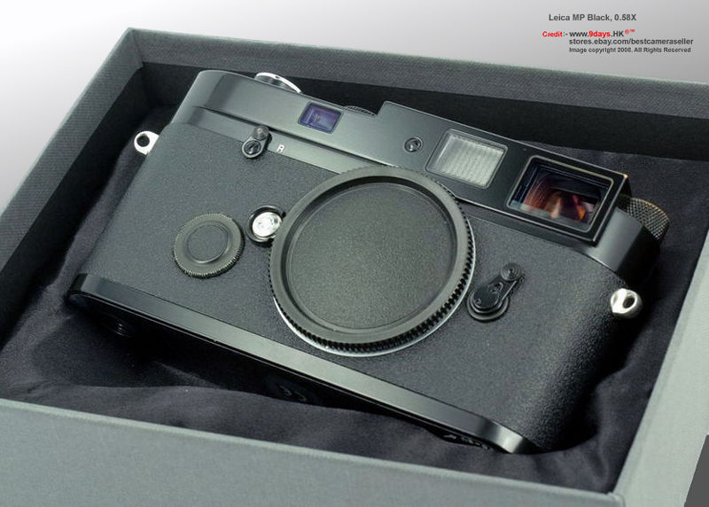 LEICA MP Black Lacquer, 0.58X model front view