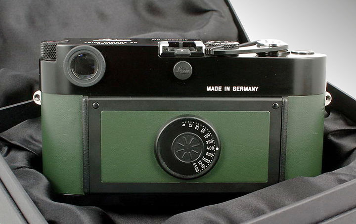 Rear section of a typical Leica MP  la carte Nappa Racing Green 0.58x rangefinder camera model