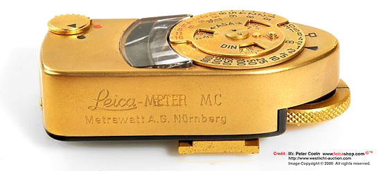 Side view of the 24 carat gold plated Leica MC meter A.G. Nornberg