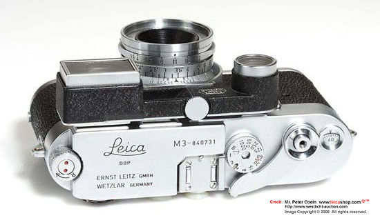 Top plate of a 1956 LEICA M3 ELC with Summaron 1:3.5 f=3.5cm