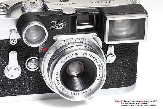 Closer view of a SUMMARON 1:3.5 f=3.5cm lens  mounted on a LEICA M3 ELC, 1956