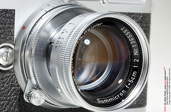 Leitz Summicron 5cm 1:2 usyed on a 1955's Leica M3 ELC body