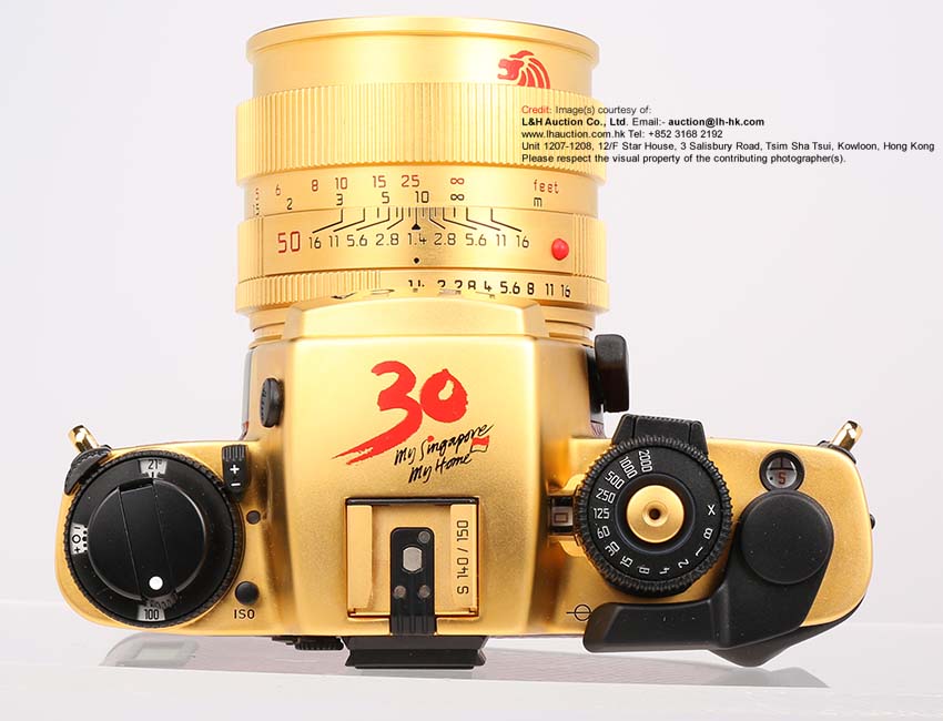 LEICA R6.2 Gold Plated Singapore 30th Anniversary of Independence 1955~1995 commemorative set - top camera view