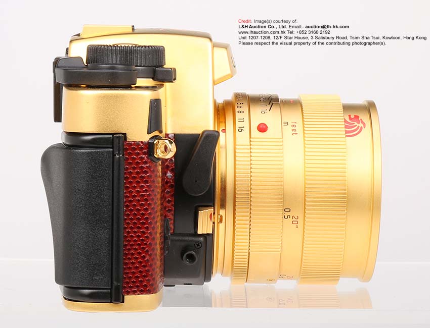LEICA R6.2 Gold Plated Singapore 30th Anniversary of Independence 1955~1995 commemorative set - side view 2