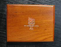 Photo showcase: Walnut Wooden display case for Leica M6 Chrome Colombo '92 Special 500th Anniversary Edition