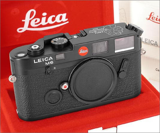 Leica M6 Partner-Aktion rangefinder camera model, 1996 in a Leica original red velvet presentation box