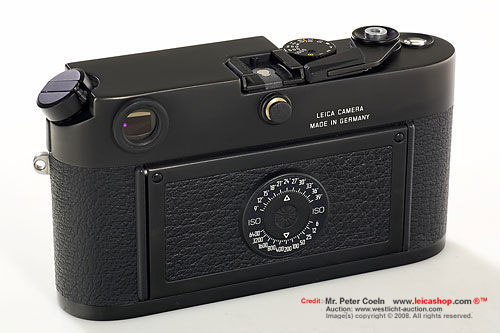 Leica M6 TTL 0.85X finder in black rear section