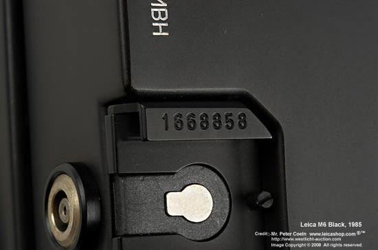 Close-up view of serial Number of a Leica M6 Black Paint, 1985 with older Leitz Logo