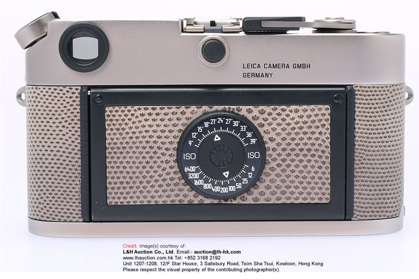 Mysterious LEICA M6 Titanium with S/N 1900000 REAR view 