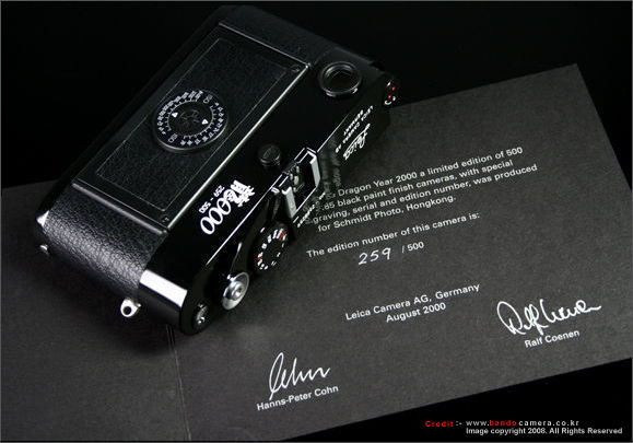 LEICA M6 TTL 0.85x Black Paint DRAGON 2000 Special Edition rangefinder camera with certificate of Authentification