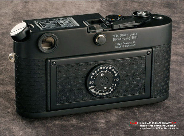 Rear section view of a LEICA M6 