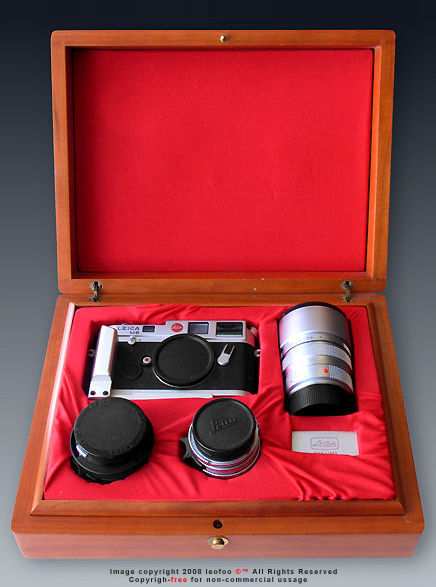 Leica M6 Classic LHSA 1968~1993 25th Anniversary Special Edition Kit w/ display box and three Leica M-bayonet mount lenses