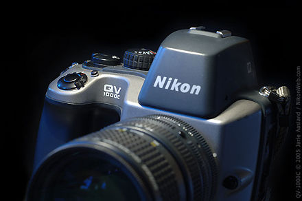 Nikon QV 1000 Digital camera Side view