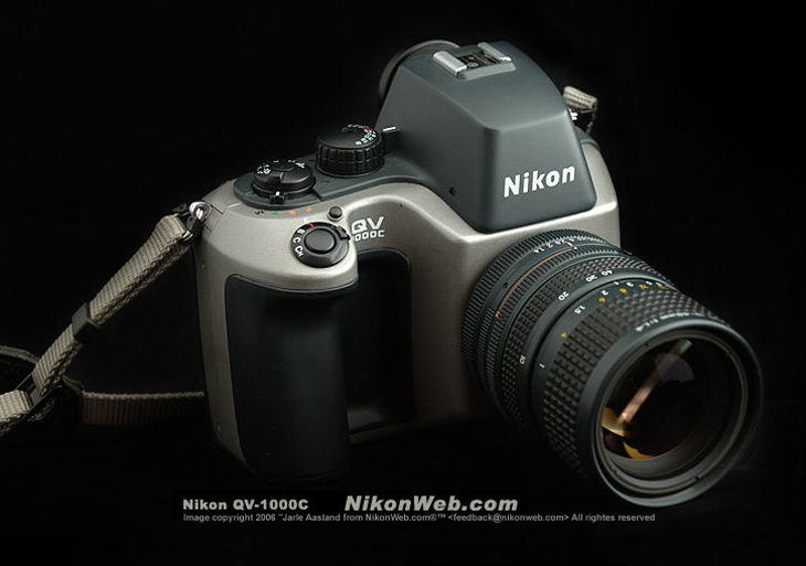Nikon QV 1000 Digital SLR camera by Nikon Web.com
