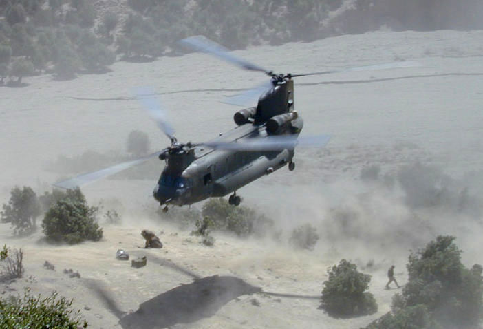 condor_chinook.jpg (56k) Loading ...