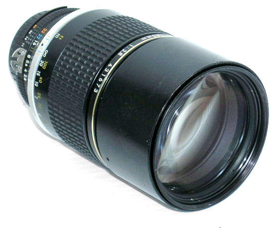 Nikkor 180mm f/2.8 AIS front view