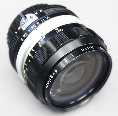 35mmf2AID.jpg (23k) Loading ..