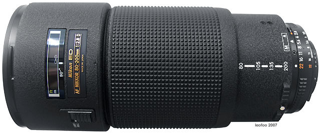 Side view of Nikon AF Zoom Nikkor 80-200mm f/2.8D telephoto zoom lens