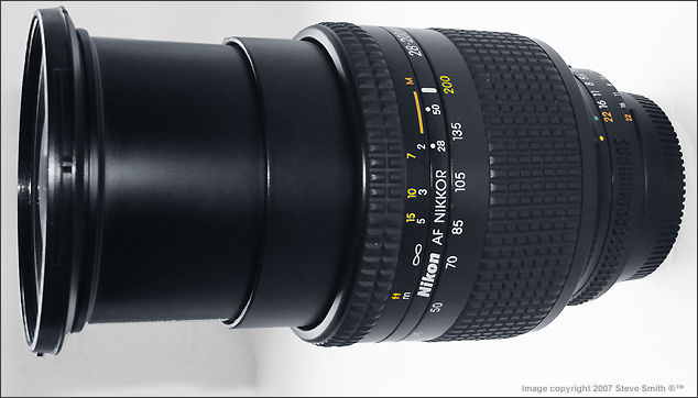 Side view with lens extension for Nikon autofocus  Nikkor 28-200mm zoom 