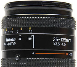 Front section of the lens controls in a Nikon AF Zoom-Nikkor 35-135mm f/3.5~4.5N