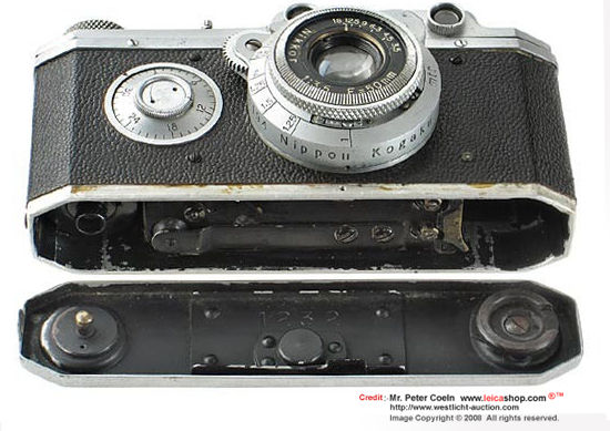 With film / base plate removed on an early  Seiki-Kogaku Canon Hansa rangefinder camera model, 1935/6