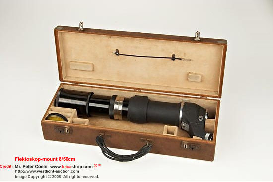Carl Zeiss Jena Fernobjektiv 50cm 1:8  (8/50cm) super telephoto lens, for Contax, extremely rare tele-lens with Flektoskop-mount in excellent original condition, with Flektoskop W91194, tripod-adapter 543/70, yellow filter, hood, original case. Approx.  