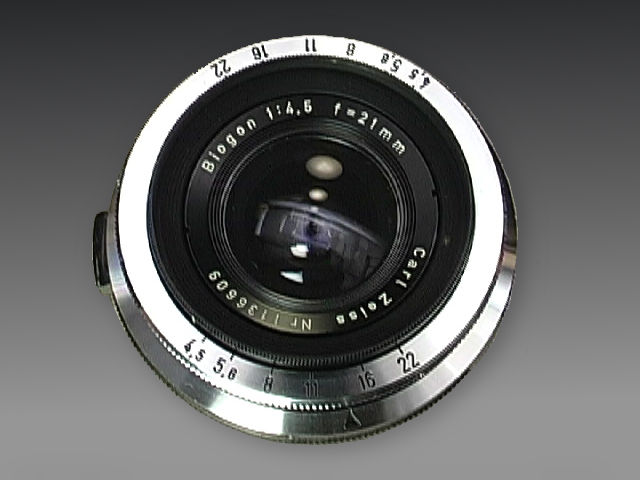 Contax Carl Zeiss Biogon 1:4.5 f=21mm (21mm f/4.5)   view