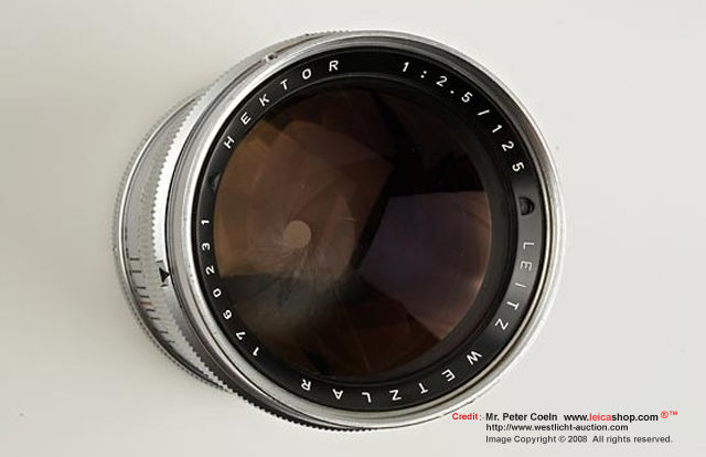 Leica/Leitz 2.5/125mm Wetzlar (late model), 1960 with Wetzlar lens hood HIKOO 