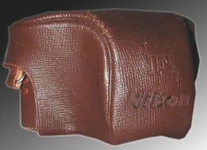 A soft, early design  camera case designed during the Nikon F era