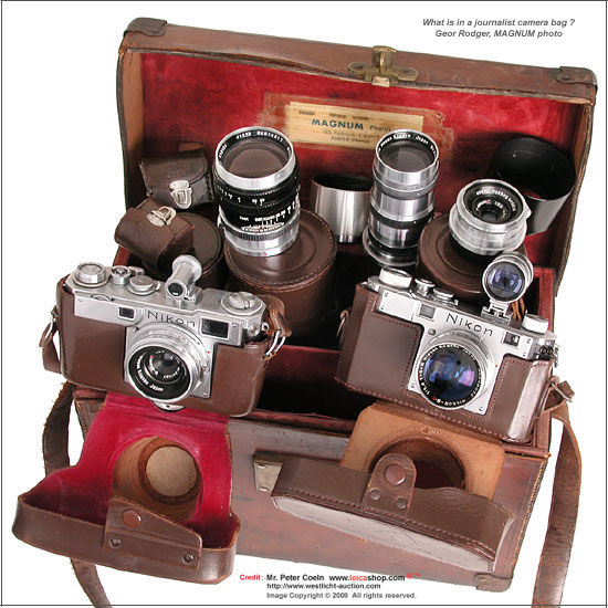 Customized camera compartment for journalist