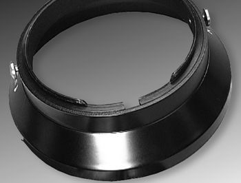 Section view of the bayonet type lens hood design used in the f=3.5cm 1:1.8 fast speed wideangle lens