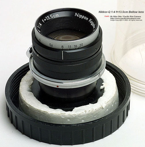 an old Nippon Kogaku Japan / Nikon Nikkor-Q 1:4 f=13.5cm Bellow lens head for Nikon S-mount rangefinder cameras in a lens case