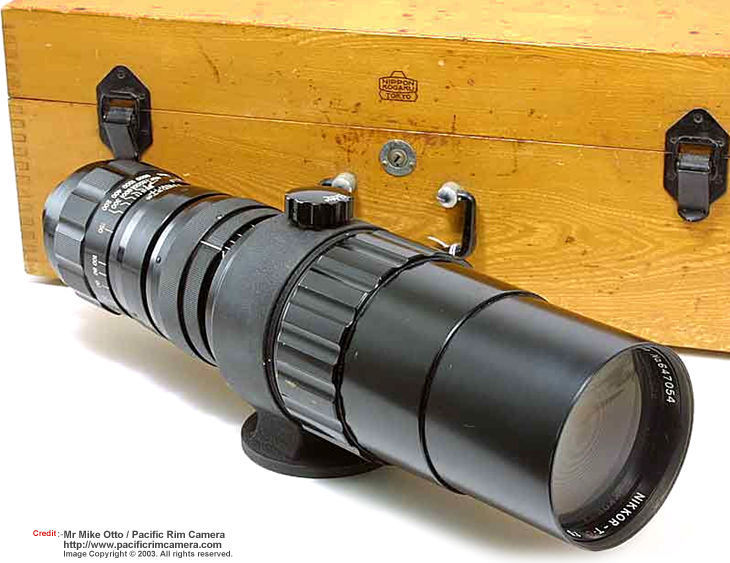 A lovely view from the rear section for this Nikon (Nippon Kogaku K.K.) RF Nikkor-T.C 1:5.0 f=50cm (500mm f5.0) super telephoto lens in original wooden box (Second version)