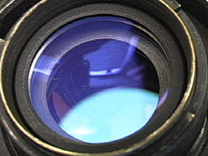 Front section lens element shows with diaphragm opens up to f/2.0 on  a Nikkor-P rangefinder telephoto