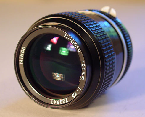 Nikkor 105mm f/2.5 early Ai version