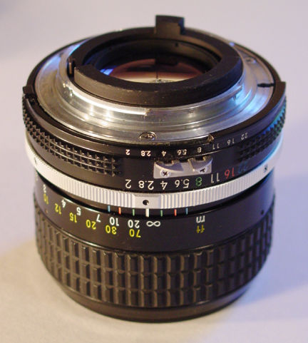 Nikkor 85mm f/2.0 Ai telephoto lens
